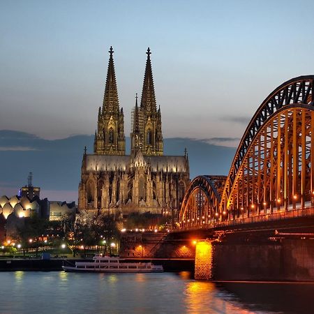 Hotel Moji Koeln Sieversstrasse Ngoại thất bức ảnh